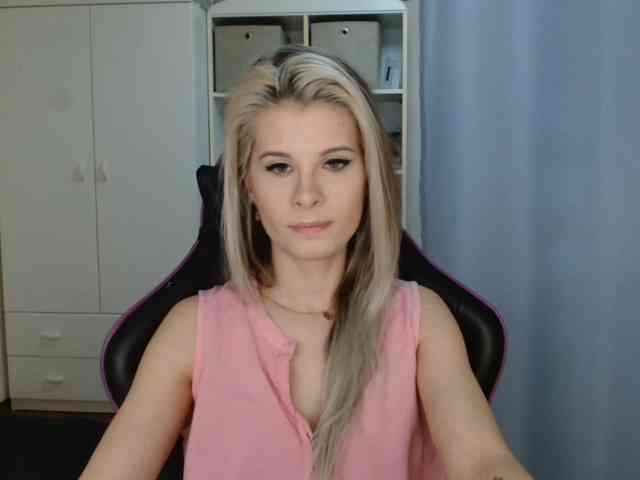 KristineNatural webcam