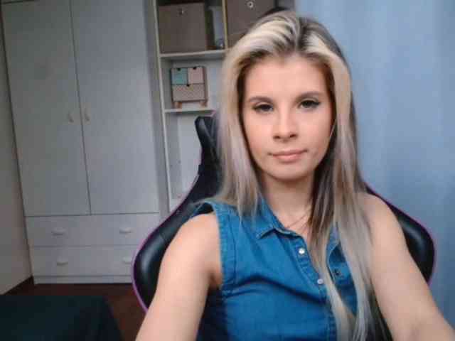 KristineNatural webcam