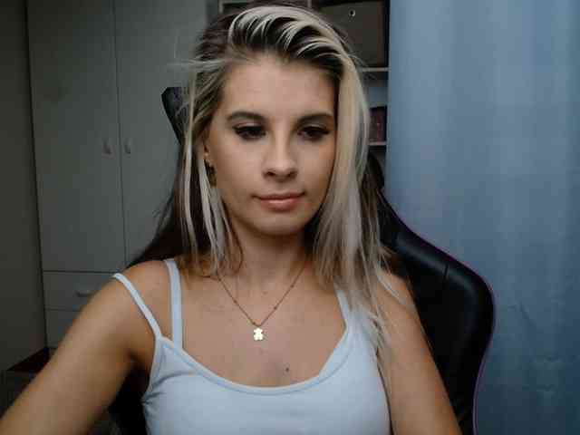 KristineNatural webcam