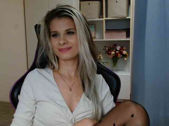 KristineNatural webcam