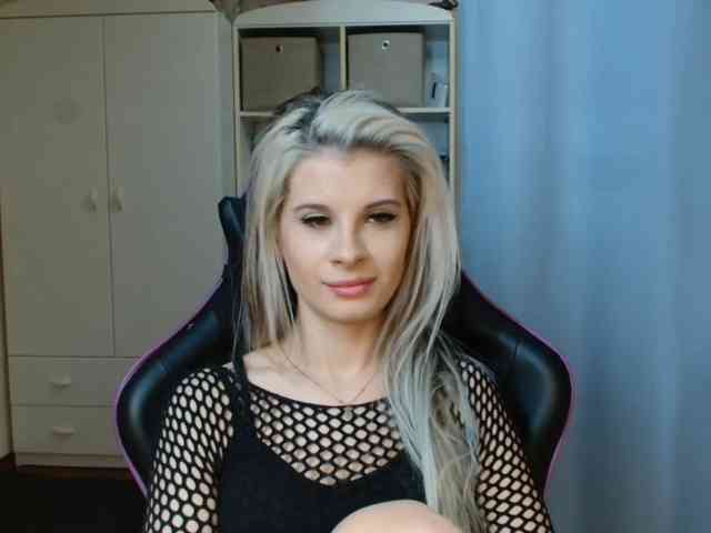 KristineNatural webcam