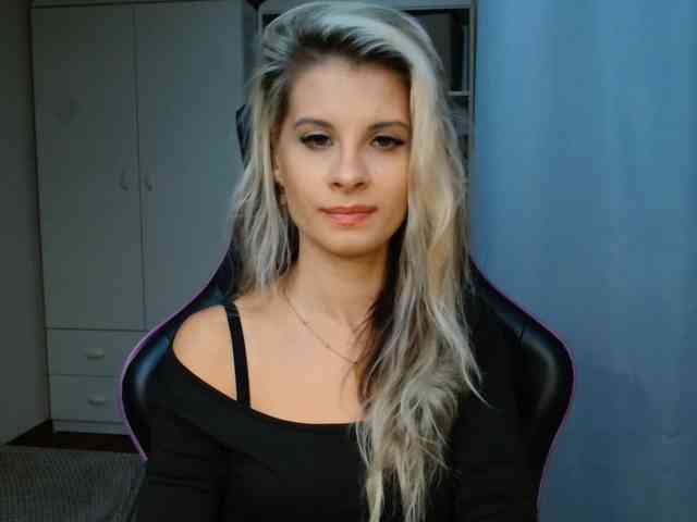 KristineNatural webcam