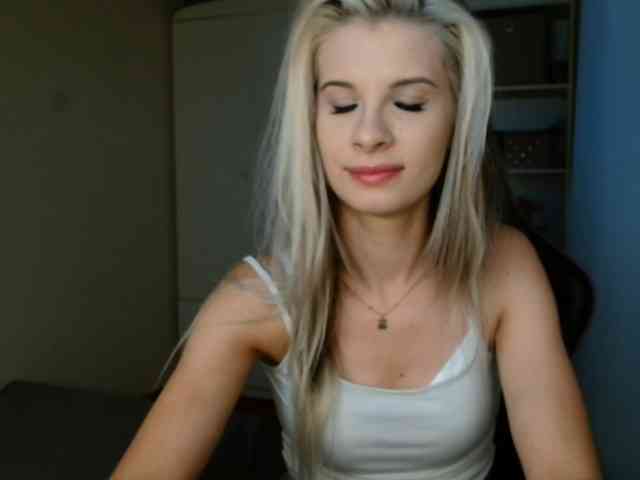KristineNatural webcam