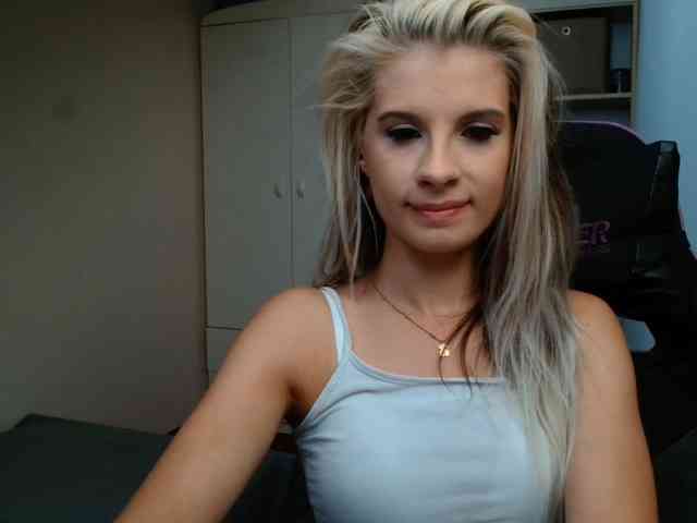 KristineNatural webcam