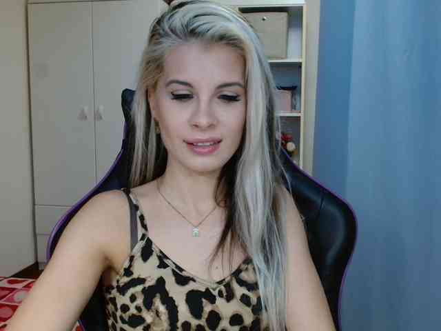 KristineNatural webcam
