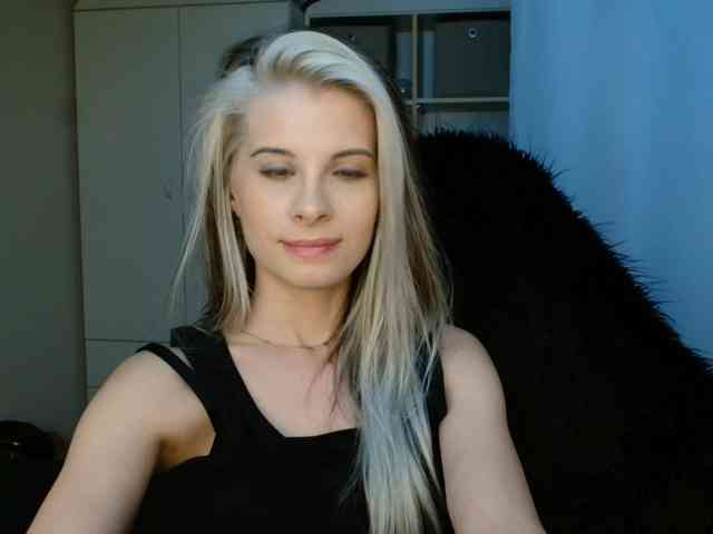 KristineNatural webcam