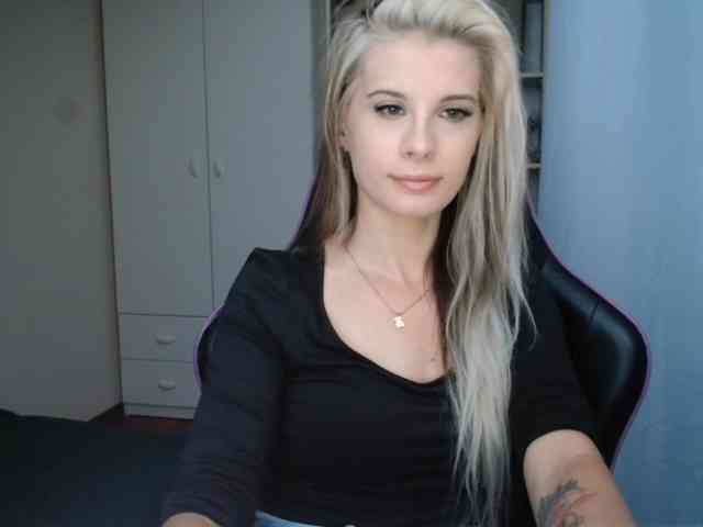 KristineNatural webcam