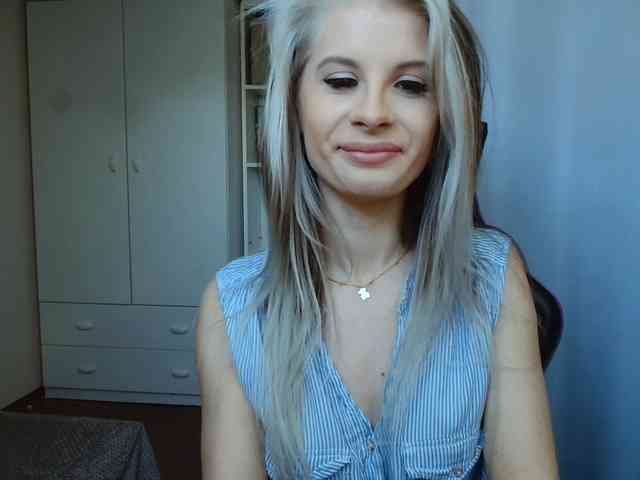 KristineNatural webcam