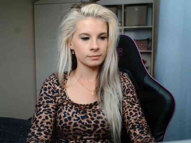 KristineNatural webcam