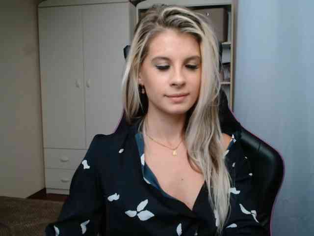 KristineNatural webcam
