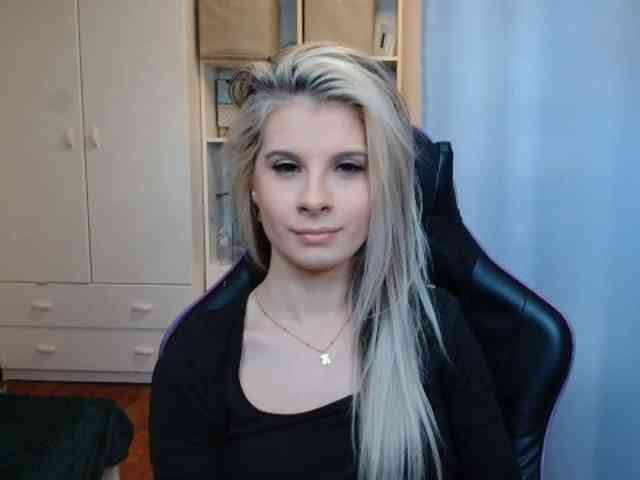 KristineNatural webcam