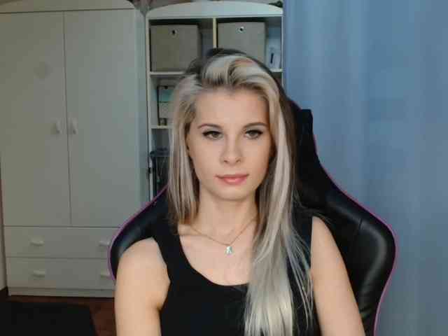 KristineNatural webcam