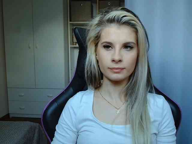 KristineNatural webcam