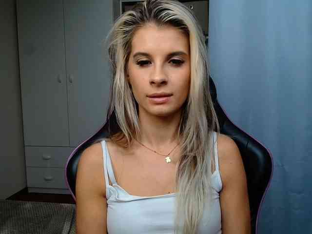 KristineNatural webcam
