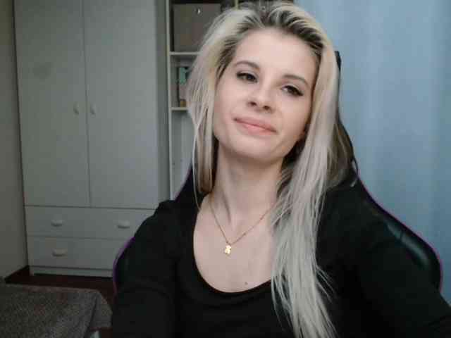 KristineNatural webcam
