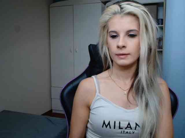 KristineNatural webcam