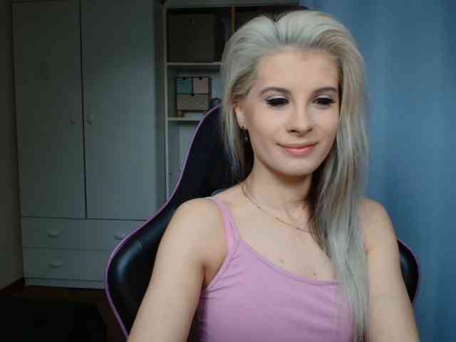 KristineNatural webcam