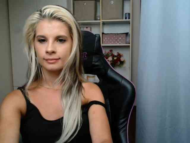 KristineNatural webcam
