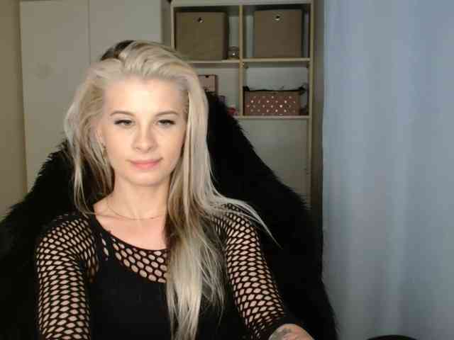 KristineNatural webcam