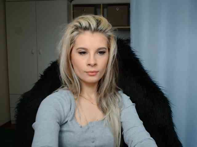 KristineNatural webcam