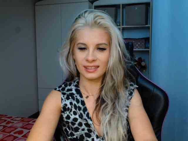 KristineNatural webcam