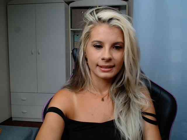 KristineNatural webcam