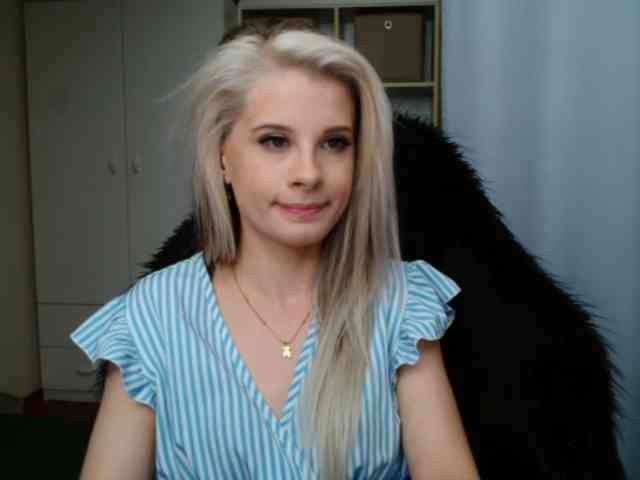 KristineNatural webcam