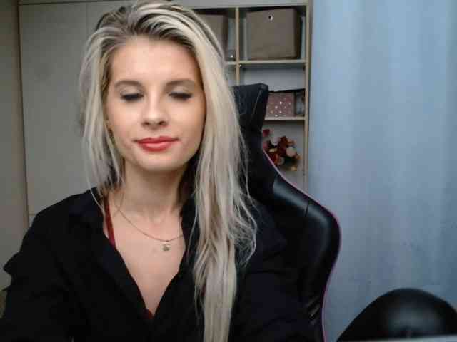 KristineNatural webcam