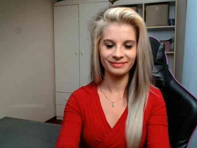 KristineNatural webcam