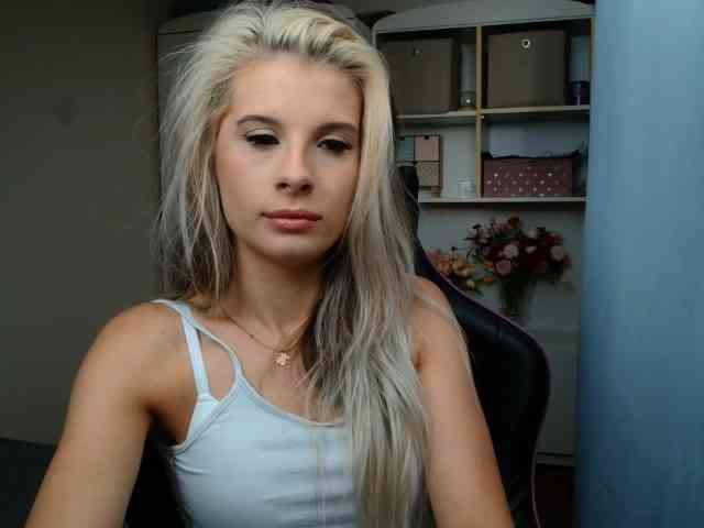 KristineNatural webcam