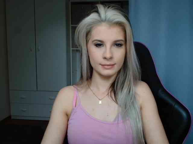 KristineNatural webcam