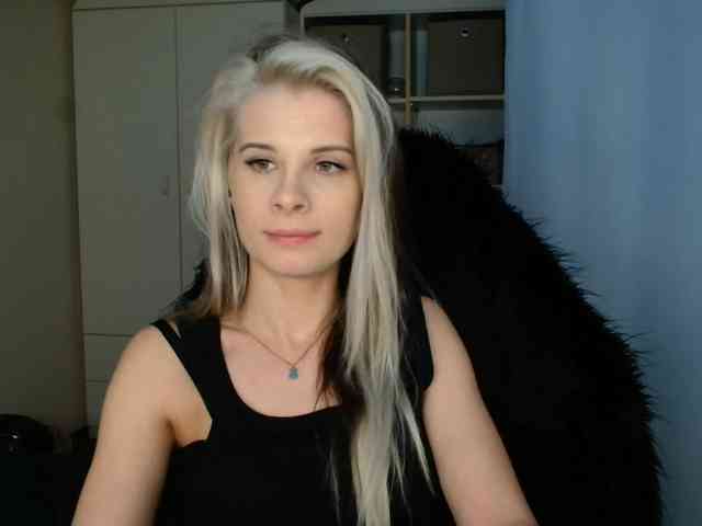 KristineNatural webcam