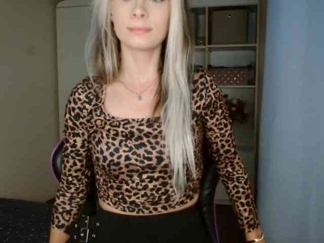 KristineNatural webcam