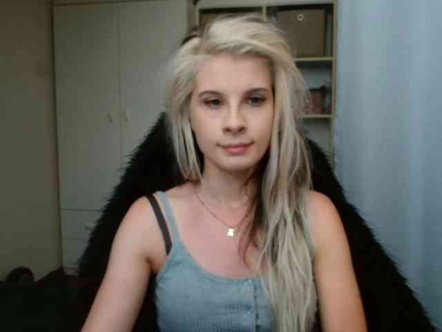 KristineNatural webcam