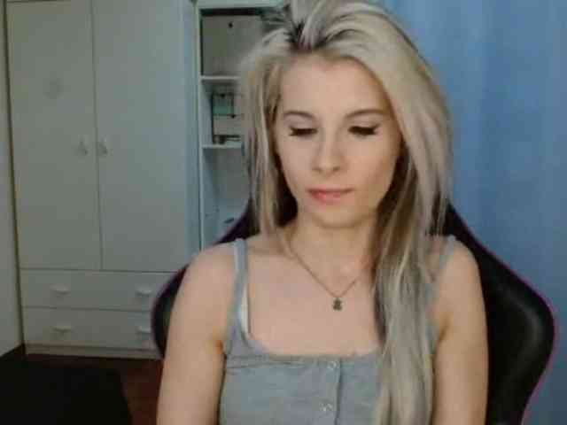 KristineNatural webcam