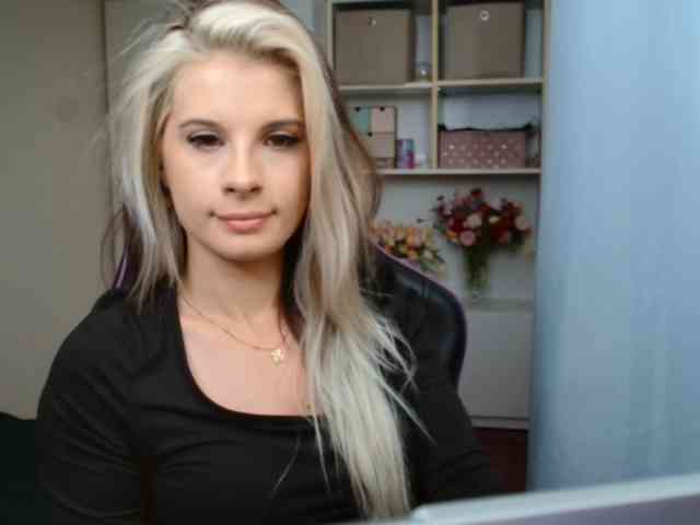 KristineNatural webcam