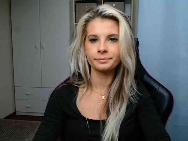 KristineNatural webcam