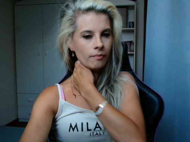 KristineNatural webcam