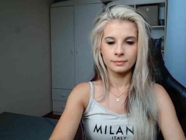 KristineNatural webcam