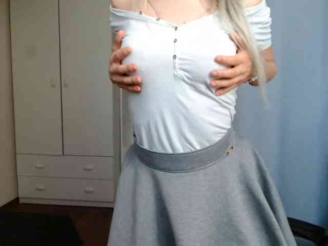 KristineNatural webcam