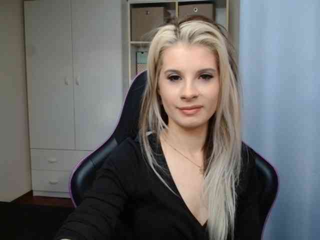 KristineNatural webcam