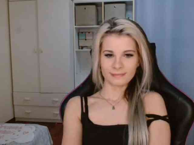 KristineNatural webcam