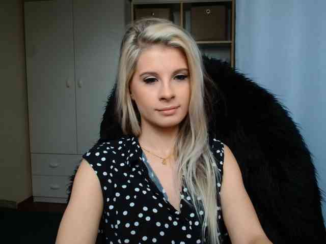 KristineNatural webcam