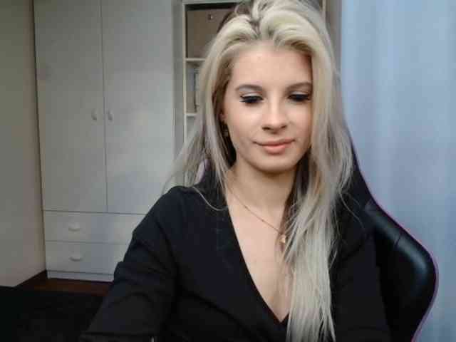 KristineNatural webcam