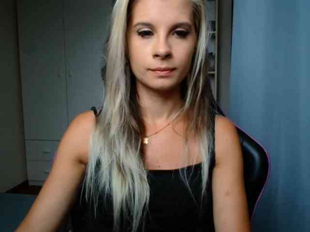 KristineNatural webcam