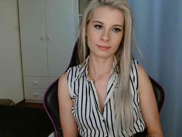 KristineNatural webcam