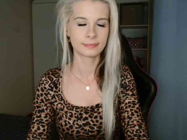 KristineNatural webcam