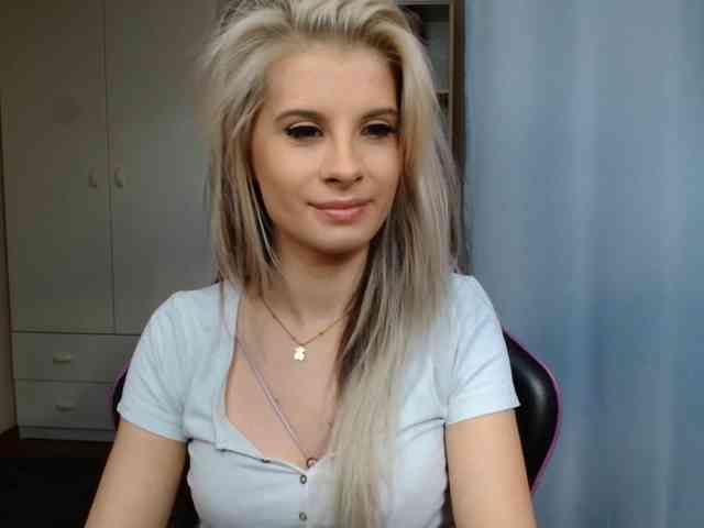 KristineNatural webcam