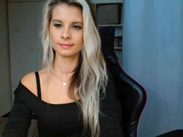 KristineNatural webcam