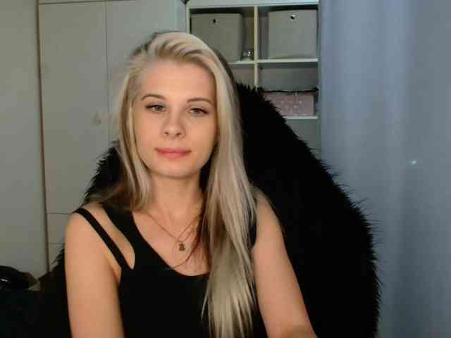 KristineNatural webcam